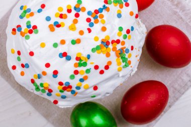 Yumurtalı Paskalya pastası.