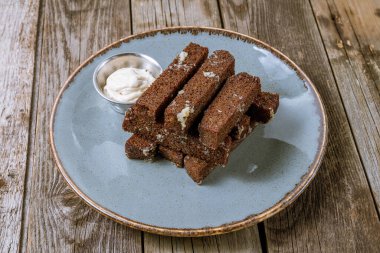 Kızarmış sarımsaklı ekmek, yakın plan görüntü.