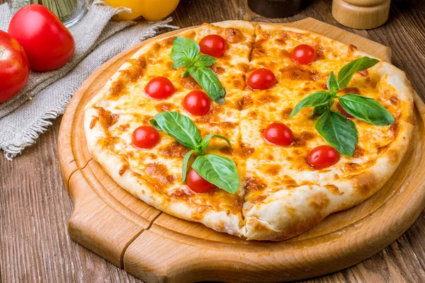 Primo Piano Vista Deliziosa Pizza Italiana Margherita — Foto Stock