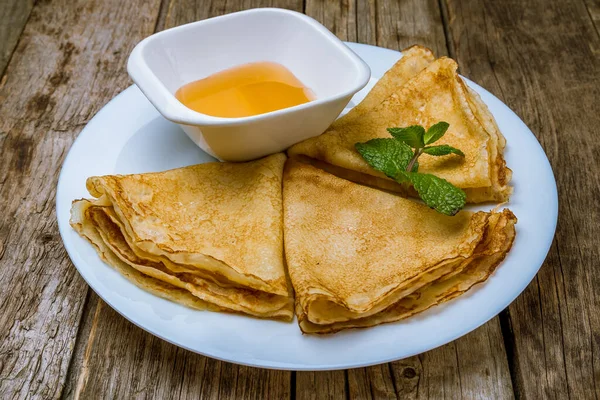 Pfannkuchen Mit Honig Nahsicht — Stockfoto