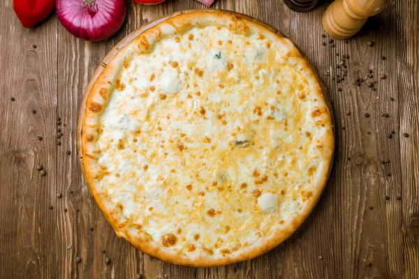 Maggi Pizzası Için Lezzetli Quattro Nun Yakın Plan Görüntüsü — Stok fotoğraf