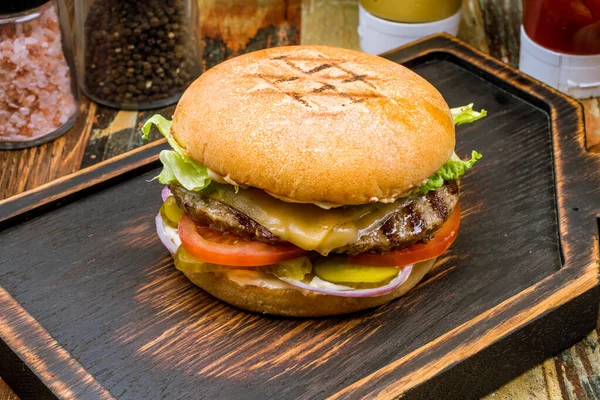Delicious Burger Meat Close View — Stock Photo, Image