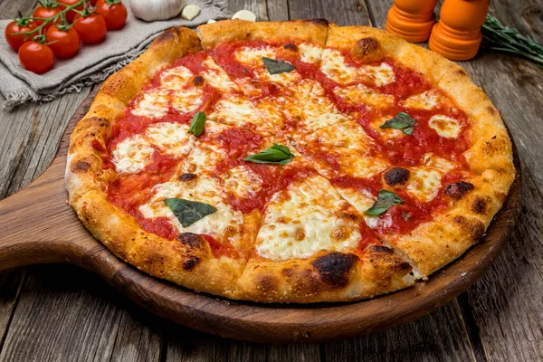 Primo Piano Vista Deliziosa Pizza Italiana Margherita — Foto Stock