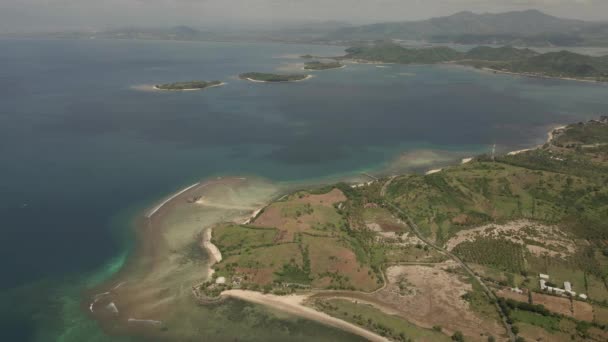 Ilhas selvagens da Indonésia. Lombok. Bali. Paraíso tropical. Atirador de drones. — Vídeo de Stock