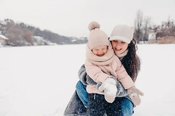 Mom Daughter Winter Happy Family Enjoy Winter Snowy Day Hug — Stock Photo, Image