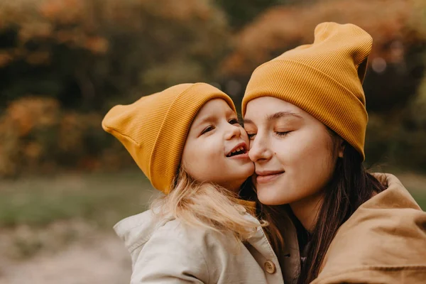 Young Happy Smiling Mom Her Little Daughter Arms Hugging Kissing — Stock Photo, Image