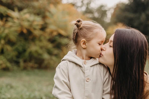 Young Happy Smiling Mom Her Little Daughter Arms Hugging Kissing — Stock Photo, Image