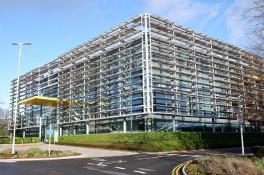 The Peoplebuilding, Maylands Avenue, Hemel Hempstead 'de prestijli bir ofis.