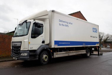 NHS Tedarik zinciri DAF LF 220 kamyon