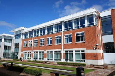 Chalfont Park 'ta 3 numaralı bina, Citrix Systems tarafından kullanılıyor, bir Amerikan çokuluslu yazılım şirketi..