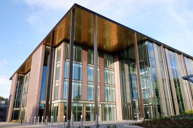 Bina 1, Croxley Park iş parkı, Şapkacılar Sokağı, Watford