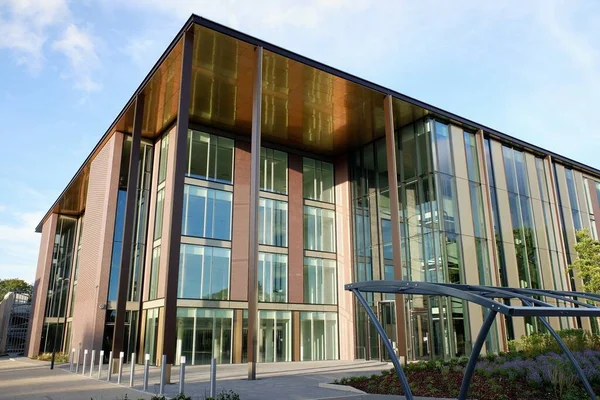 Bina 1, Croxley Park iş parkı, Şapkacılar Sokağı, Watford