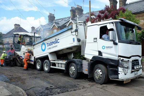 J Byne Haulage - Skip Hire Watford