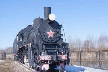 Eski buharlı lokomotif, buharlı nakliye, retro buharlı lokomotif. İnsanlığın ilerlemesini borçlu olduğu teknik.