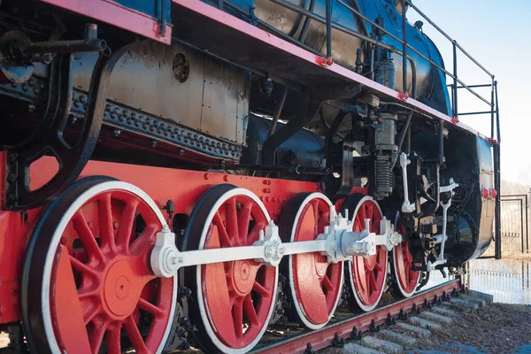 旧蒸汽机车 蒸汽运输机 复古蒸汽机车 人类取得进步的技术 — 图库照片