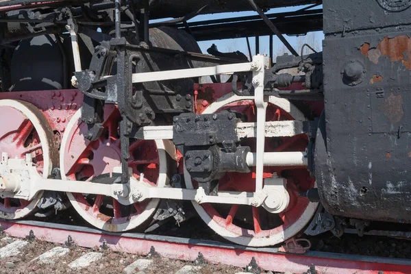 Eisenräder Mächtiger Dampflokomotiven Rote Eisenräder Von Dampflokomotiven Stahlräder Einer Dampflokomotive — Stockfoto