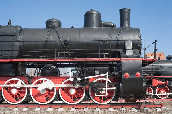 Eisenräder Mächtiger Dampflokomotiven Rote Eisenräder Von Dampflokomotiven Stahlräder Einer Dampflokomotive — Stockfoto