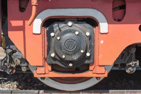 Eisenräder Mächtiger Dampflokomotiven Rote Eisenräder Von Dampflokomotiven Stahlräder Einer Dampflokomotive — Stockfoto
