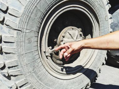 Merkezi lastik enflasyon sistemi, kamyon lastiği, arazi aracı,