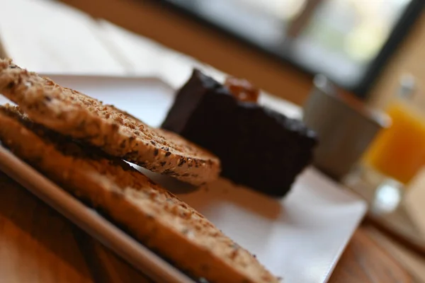 Brownie Chocolat Petit Déjeuner Avec Brownie Pain Grillé Café Jus — Photo