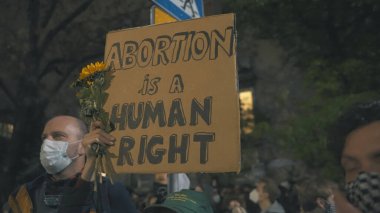 Varşova, Polonya 23.10.2020 - Polands kürtaj yasalarına karşı protesto. Kürtaj bir insan hakkıdır.
