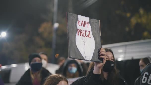 Warsaw, Poland 23.10.2020 - Protest against Polands abortion laws. Banner signs on the protst against new polish law banning abortion — Stock Video