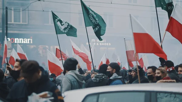 Warsaw, Poland 11.11.2020 - Crowd of people marching on the streets on 102nd anniversary of polish independece day — Stock Photo, Image