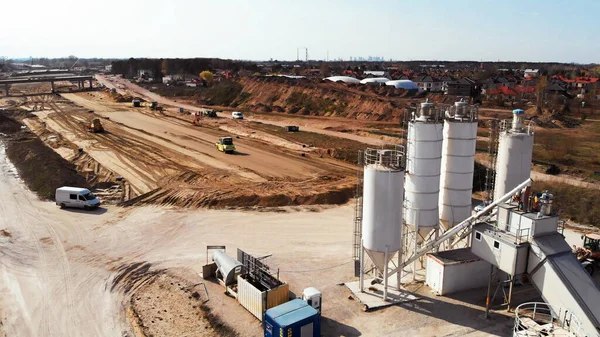 Varsovie, Pologne 23.01.2019 Machinerie lourde sur le chantier de construction du pont à Varsovie — Photo