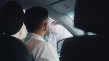 Coronavirus COVID-19 mobil test merkezi, oral ve burun örnek toplama prosedürü, sağlık ve güvenlik