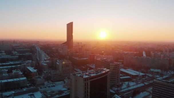Aerial view of sunset in Wroclaw, Poland. Skyscraper against the beautiful sky — ストック動画