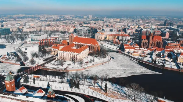 Aerial View Of The City Center And The Odra River In The City Of Wroclaw, Poland — стокове фото