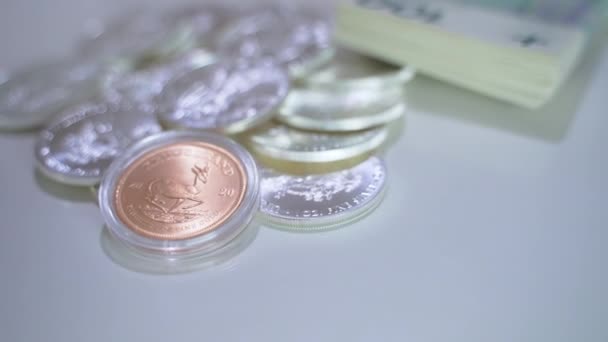Mata uang resmi Amerika Serikat dan Polandia dalam denominasi — Stok Video