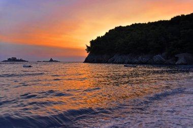 Lucice Beach, Petrovac, Karadağ 'da güzel bir gün batımı