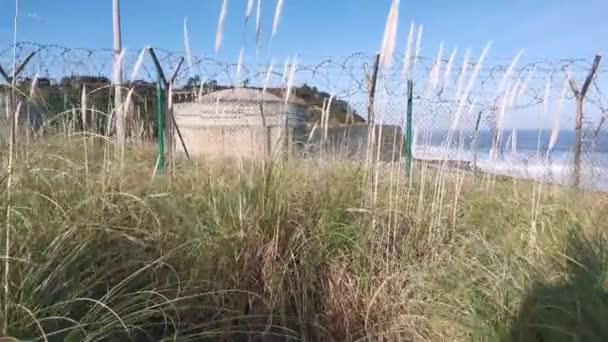 Ruinas Central Nuclear Abandonada Lemoiz Situada Junto Mar Cantábrico Una — Vídeo de stock