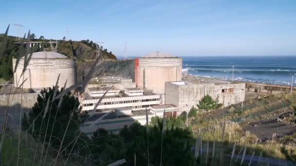 Ruins Abandoned Lemoiz Nuclear Power Plant Located Next Cantabrian Sea — Stock Video