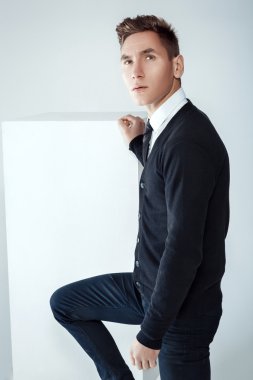 yakışıklı genç işadamı