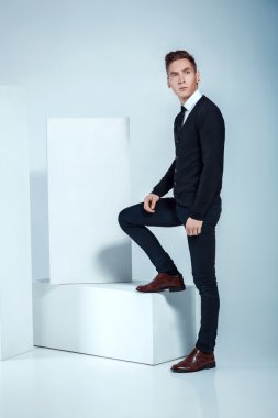 yakışıklı genç işadamı