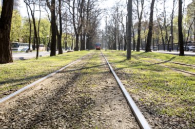 tramvay şehrin çevresinde rides