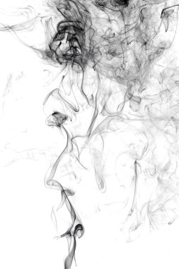 Beyaz arkaplanda siyah duman