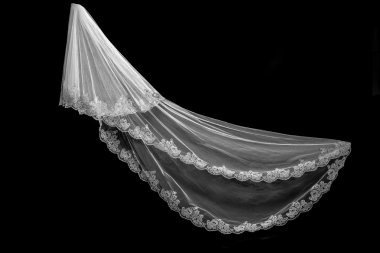 siyah arka plan üzerine peçe 