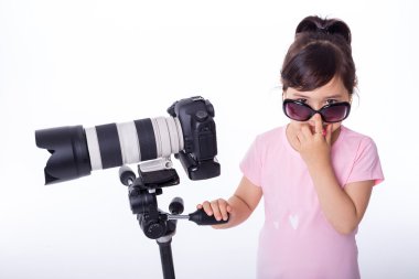 fotoğraf makinesi ile küçük kız