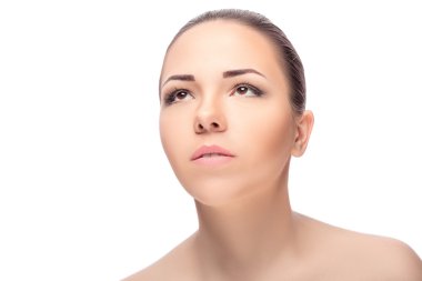 kadının yüzüne makyaj ile