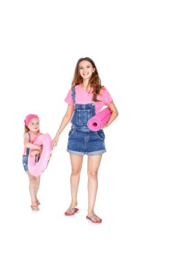 kauçuk yüzük ile anne ve kızı