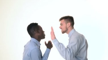 iki genç çocuklar dans