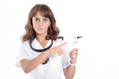 Doktor Ent mastar tutuyor 