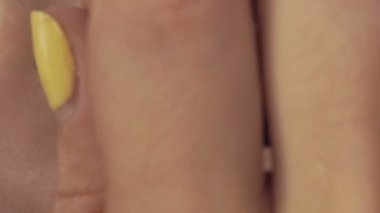 Makyöz makyaj modelleri uygulamak