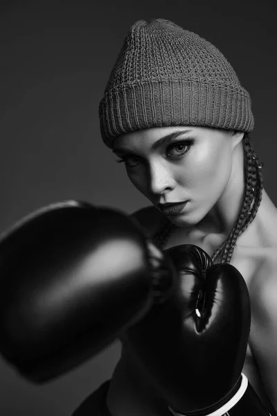 Retrato de glamour boxeador femenino — Foto de Stock