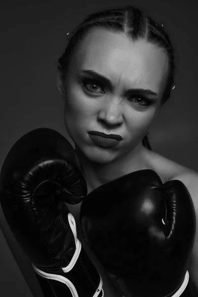 Retrato de glamour boxeador femenino — Foto de Stock