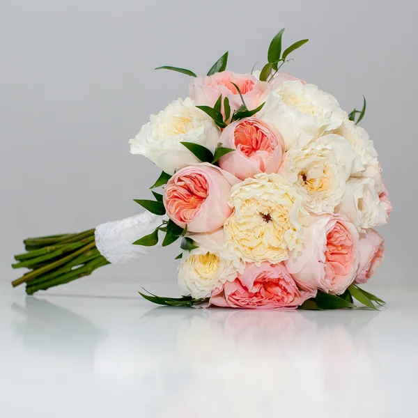 Beautiful wedding bouquet — Stock Photo, Image