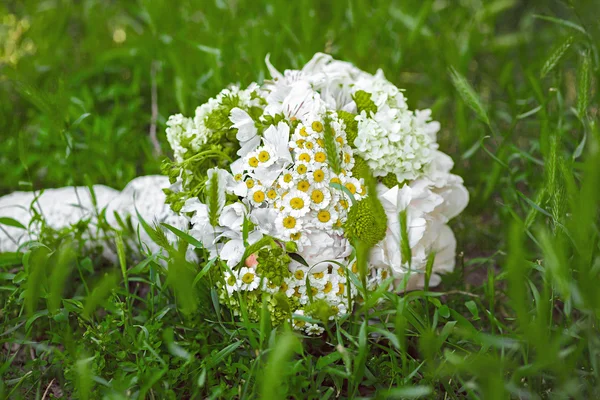 Bellissimo bouquet da sposa — Foto Stock